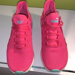 Puma rare neon pink sneakers size 8